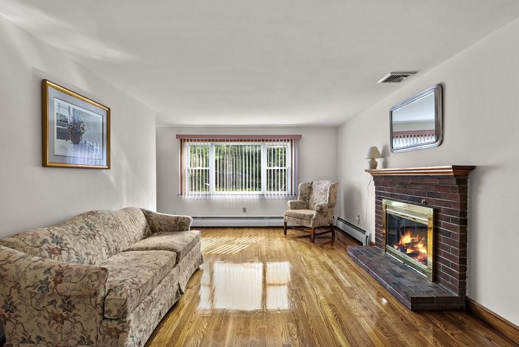 9 Farm Street Wakefield, MA 01880 - Photo 9 of 26