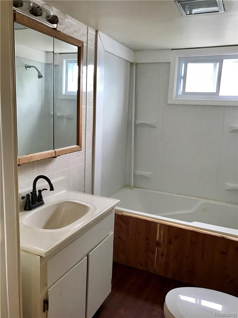 15487 South Duffield Road Byron, MI 48418 - Photo 47 of 52 fullsizeoutput_41d5.jpeg