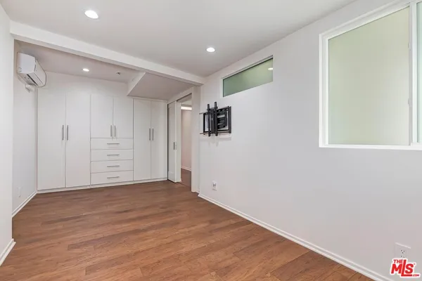 $2,975 | 609 North Doheny Drive, Unit D, Beverly Hills, CA 90210