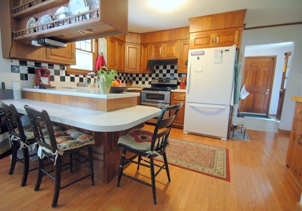 16 Brook Street Plympton, MA 02367 - Photo 3 of 29 Gallery Image 3