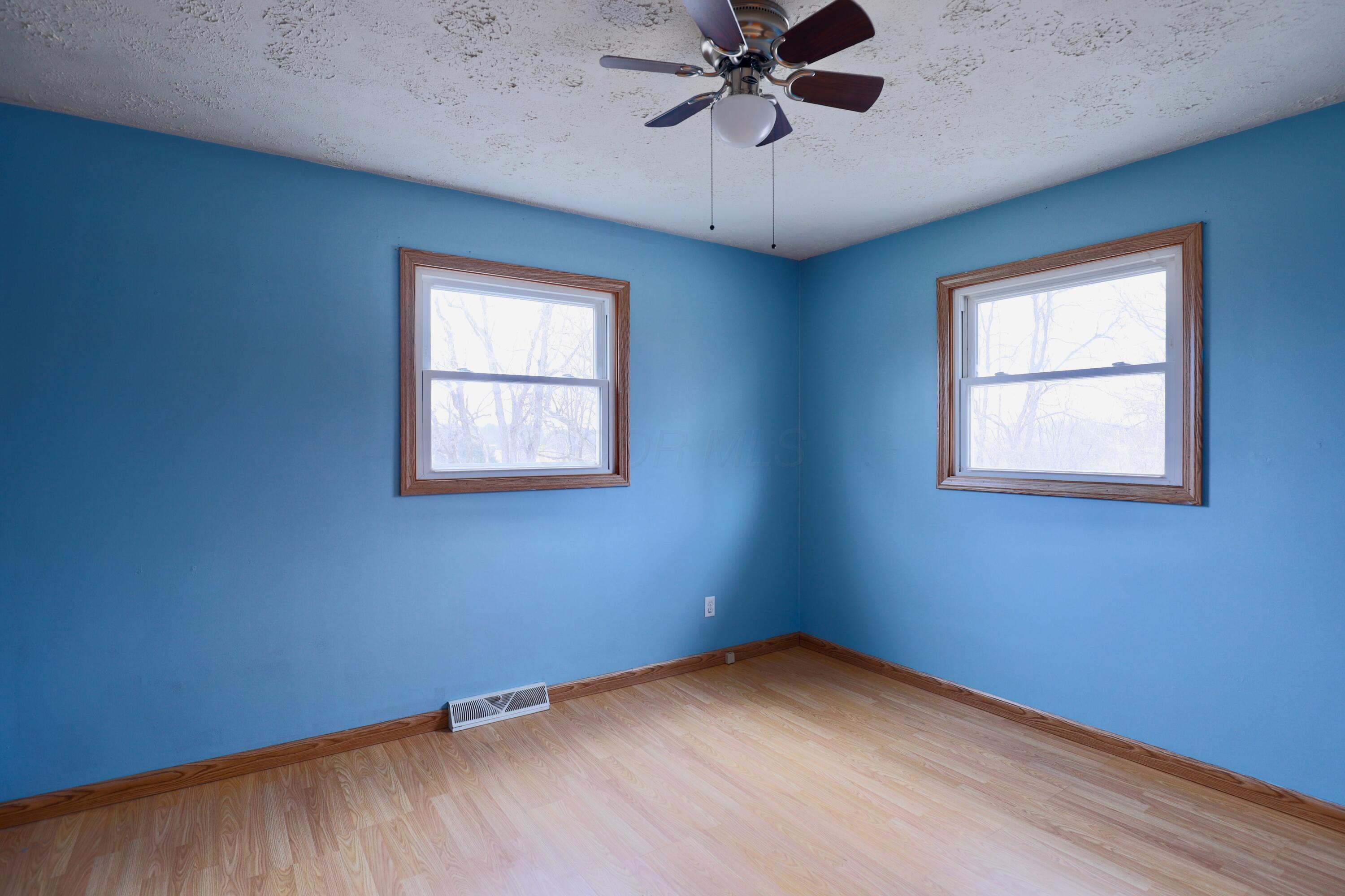 3059 West Point Road Southeast Lancaster, OH 43130 - Photo 10 of 21 Bedroom 1