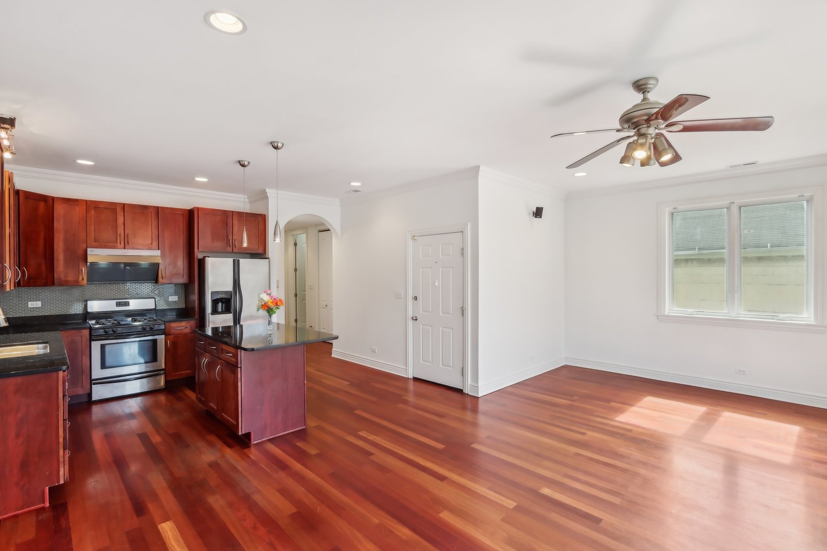 839 South Miller Street, Unit 2 Chicago, IL 60607 - Photo 8 of 29 Gallery Image 8
