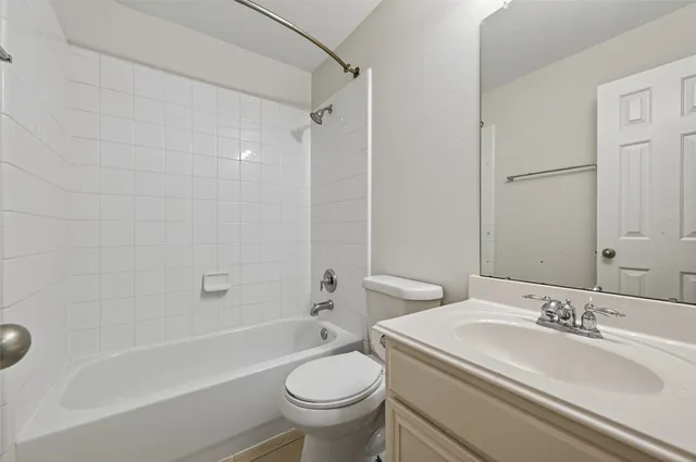 $1,900 | 10826 Aly Trace Court, Houston, TX 77064