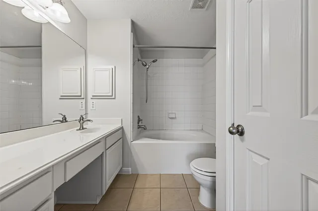 $1,900 | 10826 Aly Trace Court, Houston, TX 77064