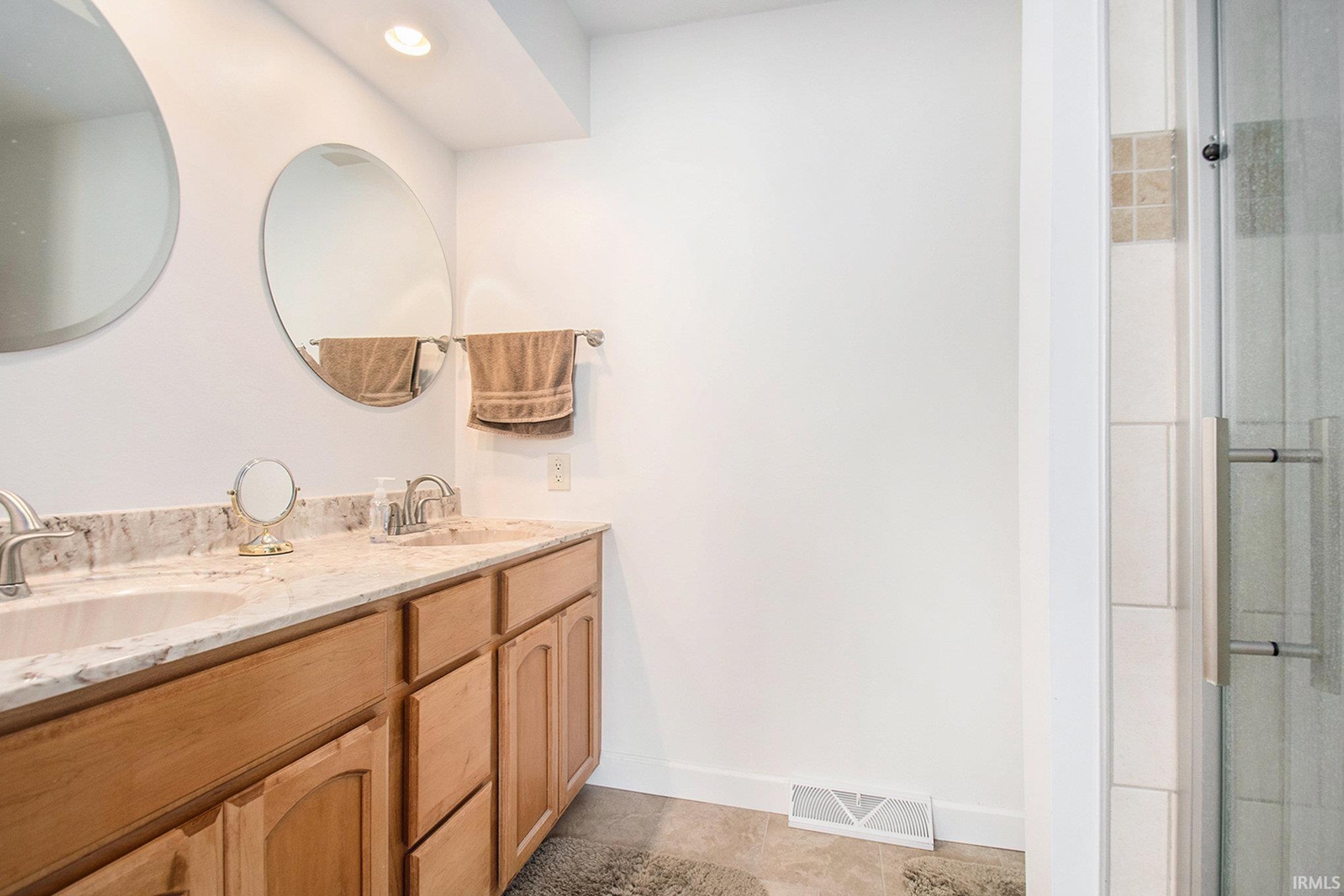 17675 Jackson Road South Bend, IN 46614 - Photo 18 of 29 Gallery Image 18