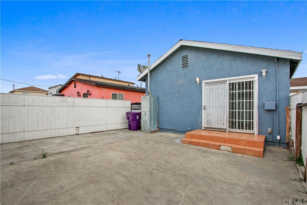 3655 Webster Avenue Long Beach, CA 90810 - Photo 18 of 22
