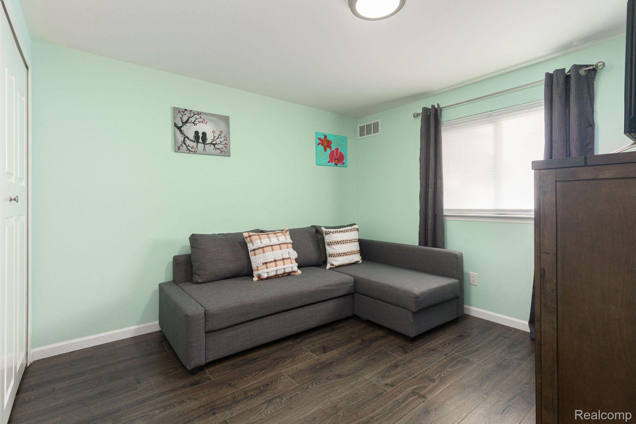 6930 Drake Road West Bloomfield, MI 48322 - Photo 36 of 57 Gallery Image 36