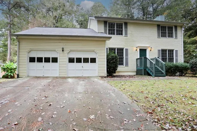 $274,900 | 6504 Swift Creek Drive, Lithonia, GA 30058