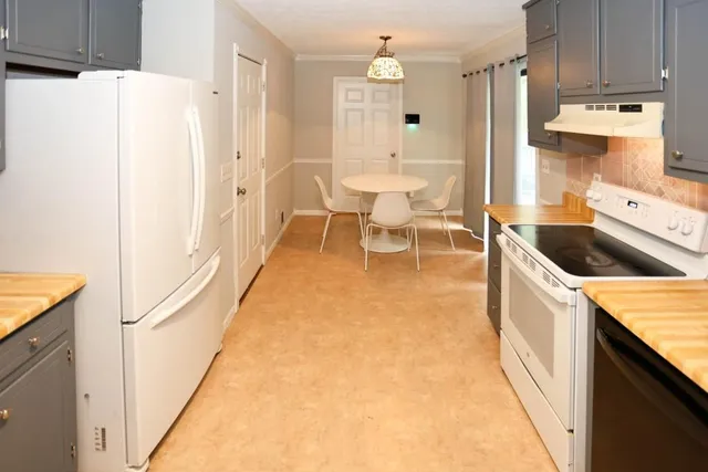 $274,900 | 6504 Swift Creek Drive, Lithonia, GA 30058