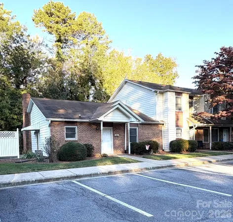 $184,900 | 605 8th Avenue Southwest, Unit C1, Conover, NC 28613