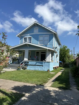 $850 | 2514 Avenue M, Unit 2, Galveston, TX 77550