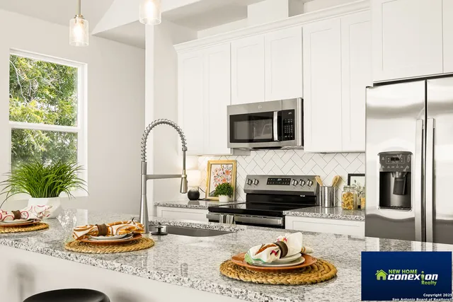 $328,990 | 310 West Evergreen Street, Unit 113, San Antonio, TX 78212