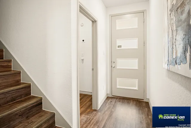 $328,990 | 310 West Evergreen Street, Unit 113, San Antonio, TX 78212