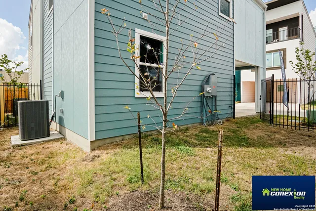 $328,990 | 310 West Evergreen Street, Unit 113, San Antonio, TX 78212