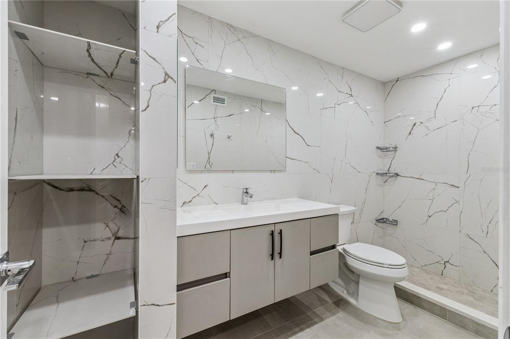 5124 Conroy Road, Unit 24 Orlando, FL 32811 - Photo 10 of 25