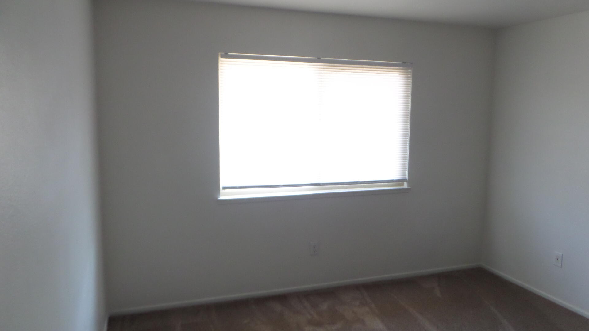 72631 Thrush Road, Unit 4 Palm Desert, CA 92260 - Photo 12 of 24 a small space with a window