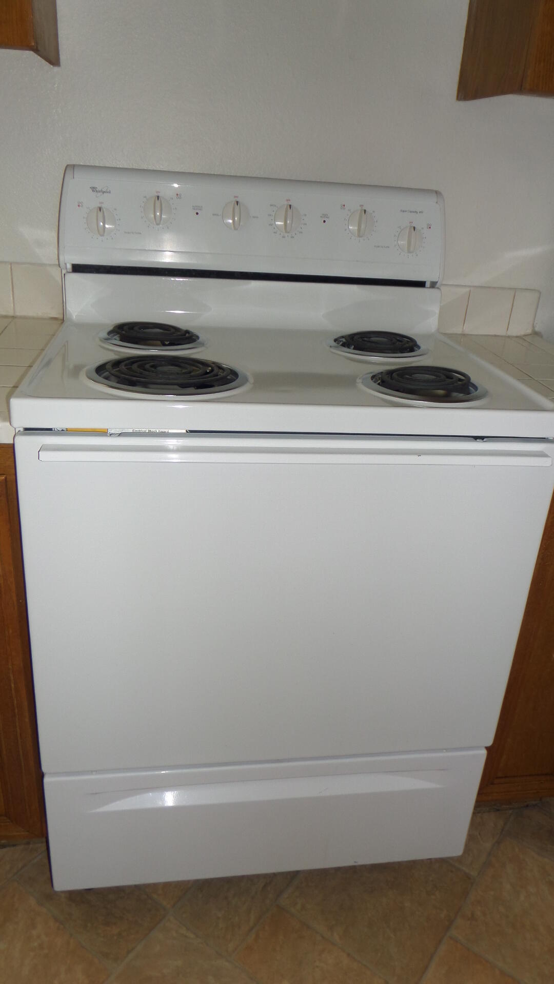 72631 Thrush Road, Unit 4 Palm Desert, CA 92260 - Photo 5 of 24 a close view of washer and dryer