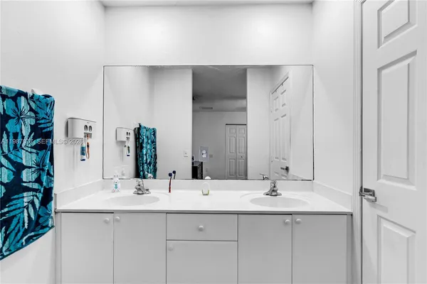 $2,800 | 26309 Southwest 136th Place, Homestead, FL 33032