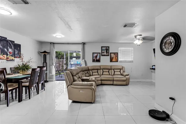 $2,800 | 26309 Southwest 136th Place, Homestead, FL 33032