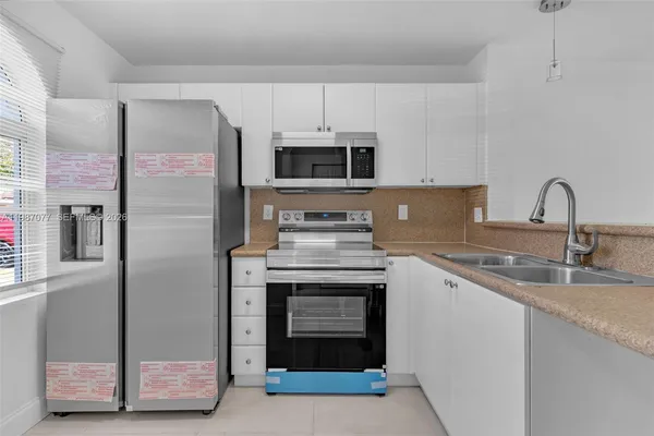 $2,800 | 26309 Southwest 136th Place, Homestead, FL 33032