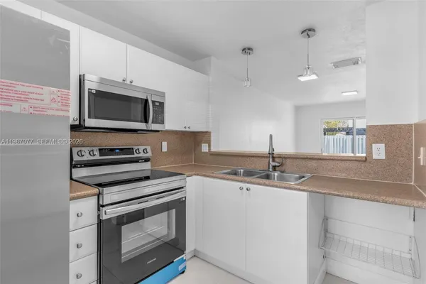 $2,800 | 26309 Southwest 136th Place, Homestead, FL 33032