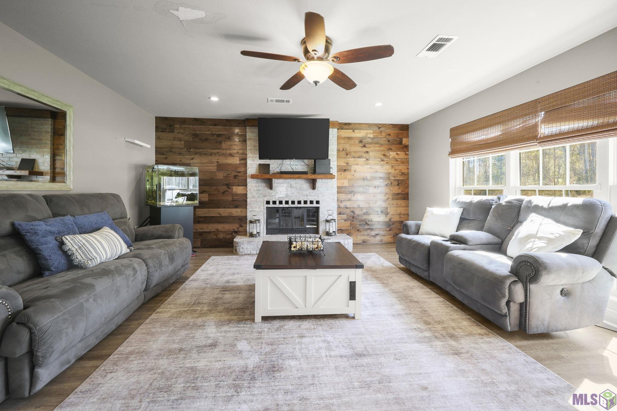 45340 Gold Place Road St. Amant, LA 70774 - Photo 4 of 28