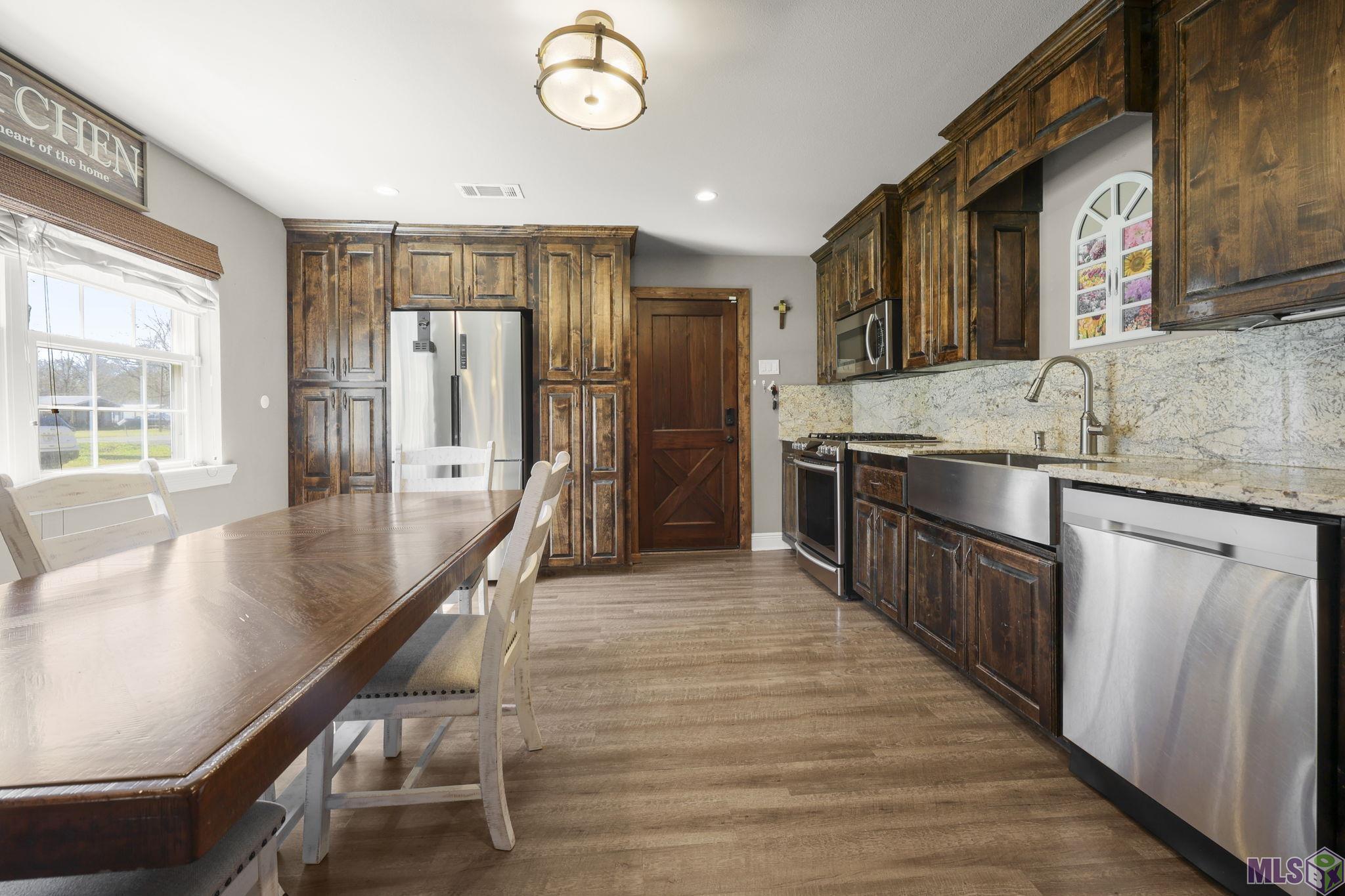 45340 Gold Place Road St. Amant, LA 70774 - Photo 6 of 28