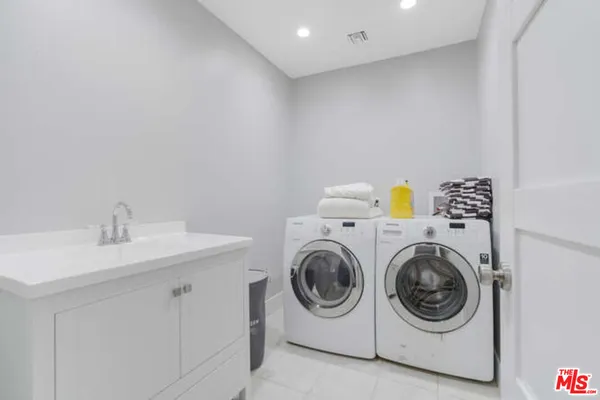 $12,700 | 5907 Jumilla Avenue, Woodland Hills, CA 91367