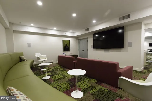 $1,600 | 42 South 15th Street, Unit 0B1610, Philadelphia, PA 19102