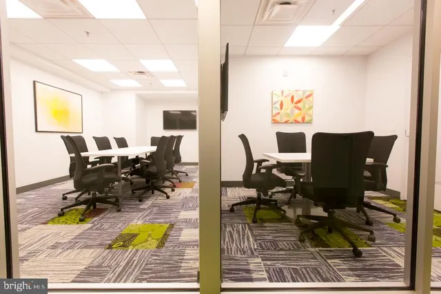 $1,600 | 42 South 15th Street, Unit 0B1610, Philadelphia, PA 19102