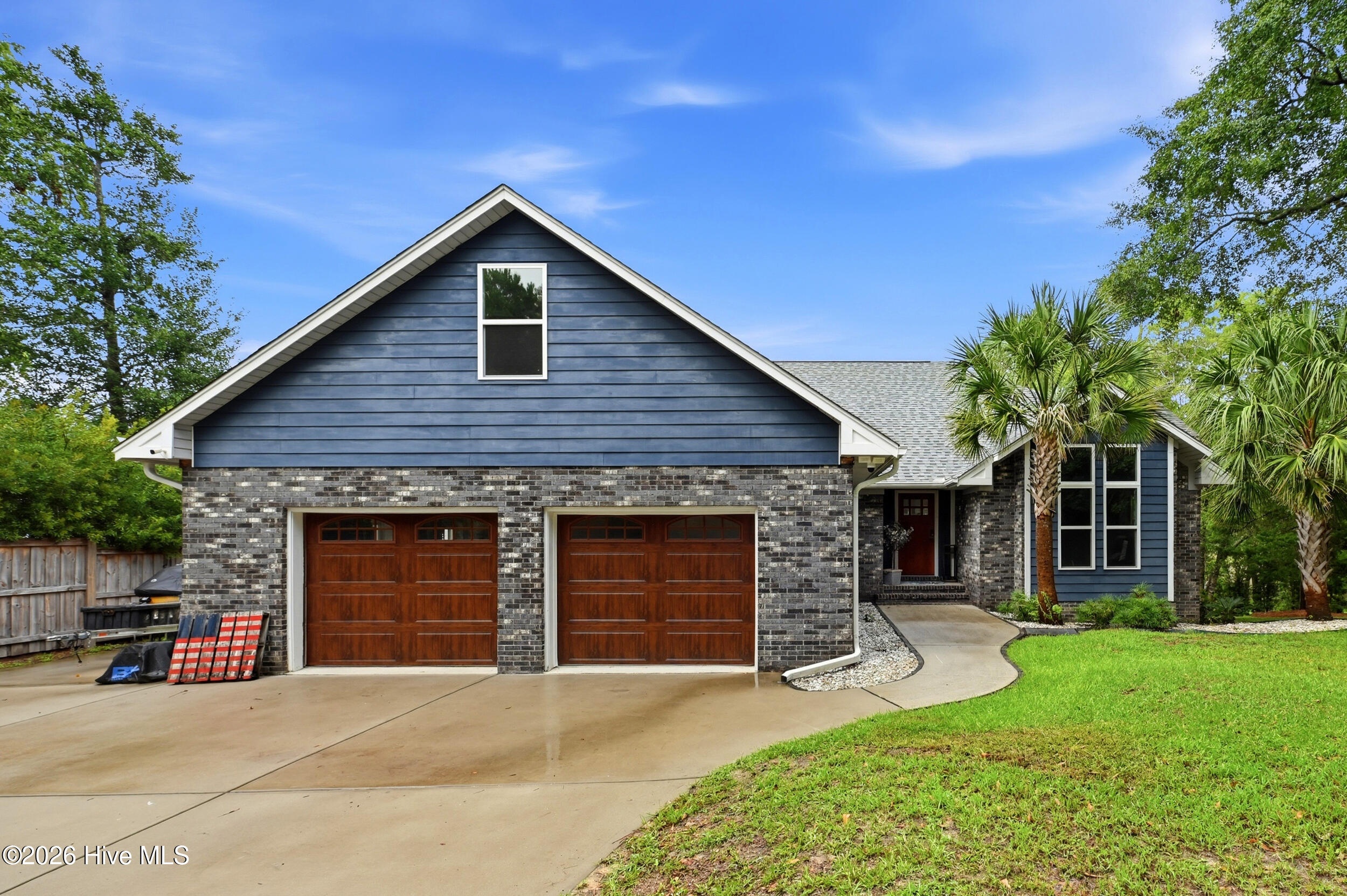 629 Hughes Road Hampstead, NC 28443 - Photo 4 of 50 Gallery Image 4