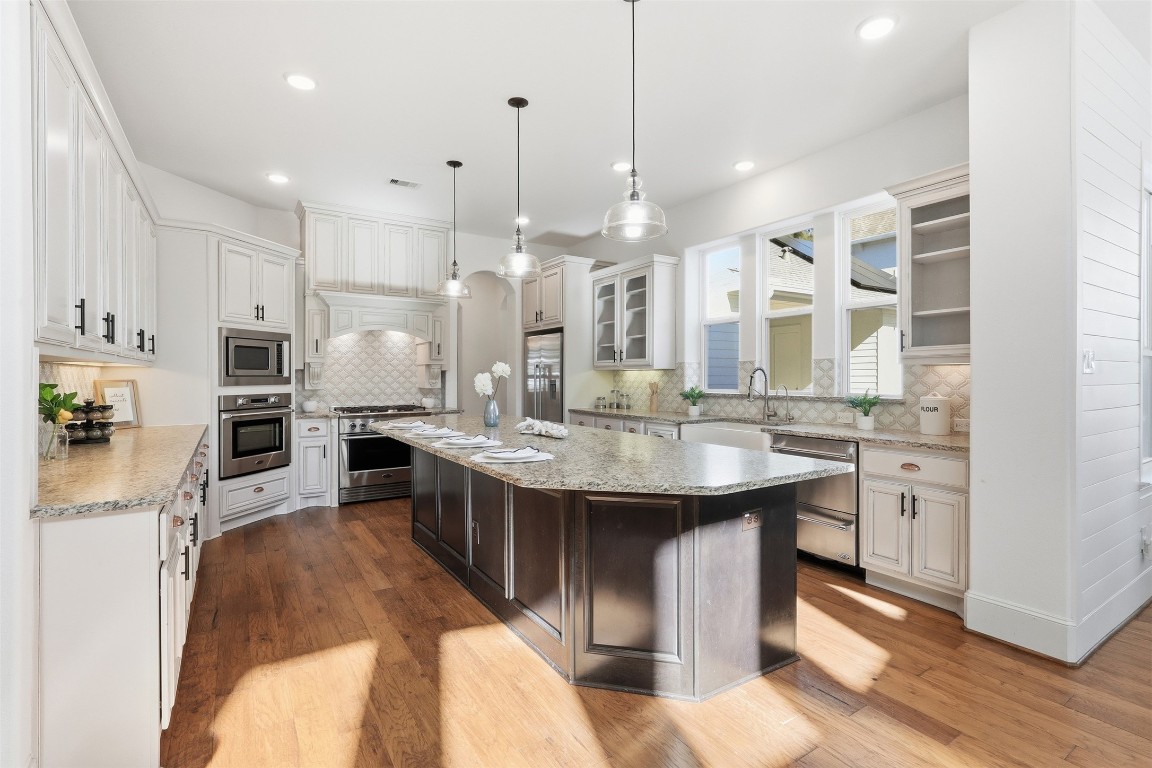 66 North Thatcher Bend Circle Spring, TX 77389 - Photo 2 of 50 Kitchen