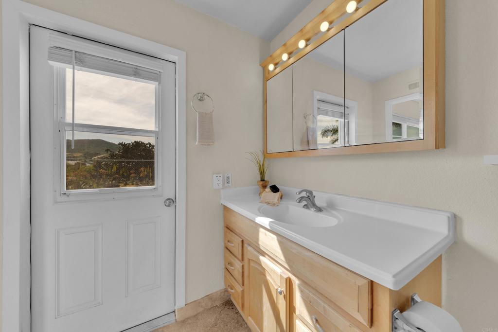 11033 Hillcreek Road Santee, CA 92071 - Photo 30 of 66