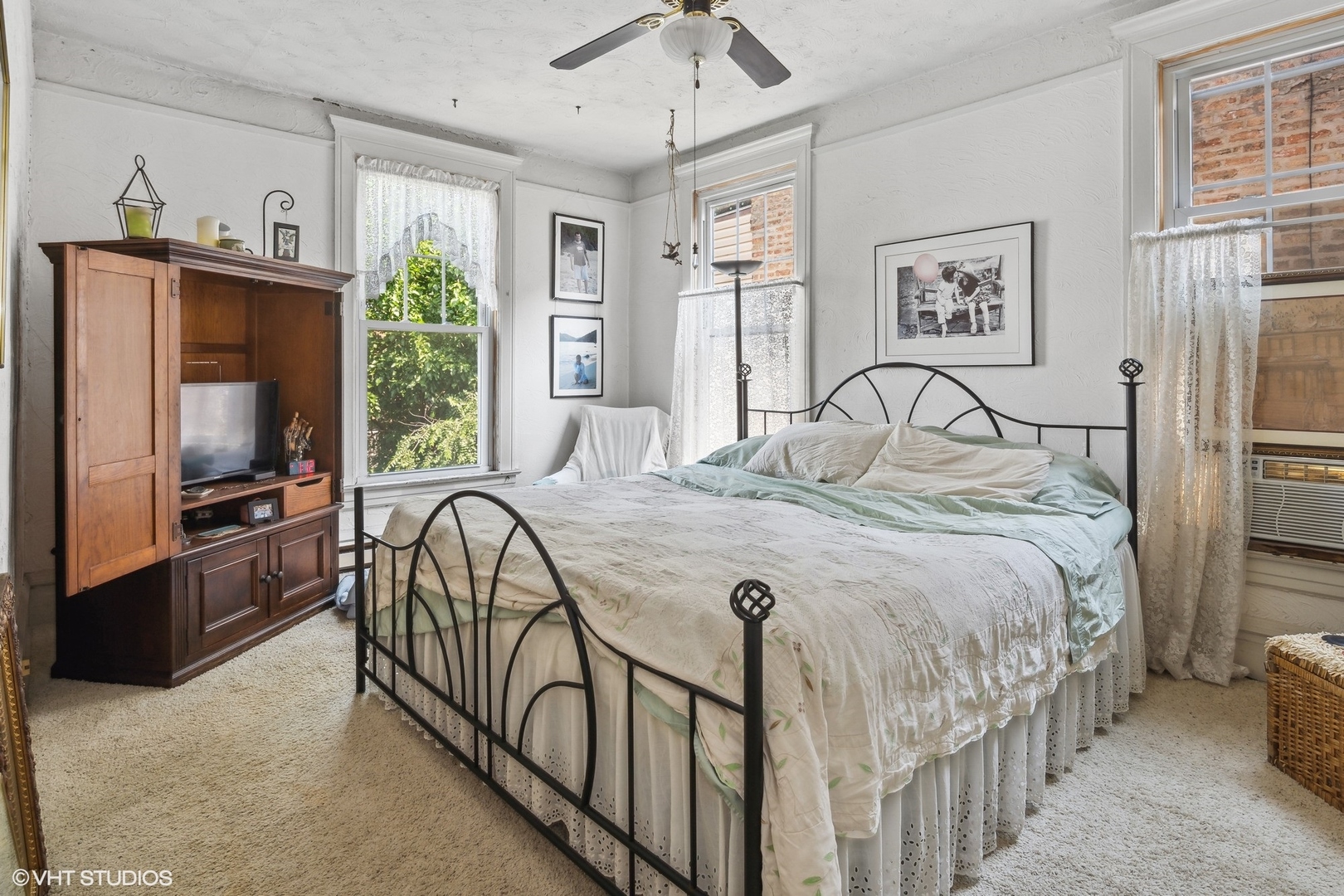 5733 North Ridge Avenue Chicago, IL 60660 - Photo 17 of 29 Gallery Image 17