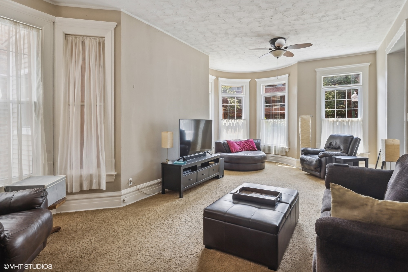 5733 North Ridge Avenue Chicago, IL 60660 - Photo 10 of 29 Gallery Image 10