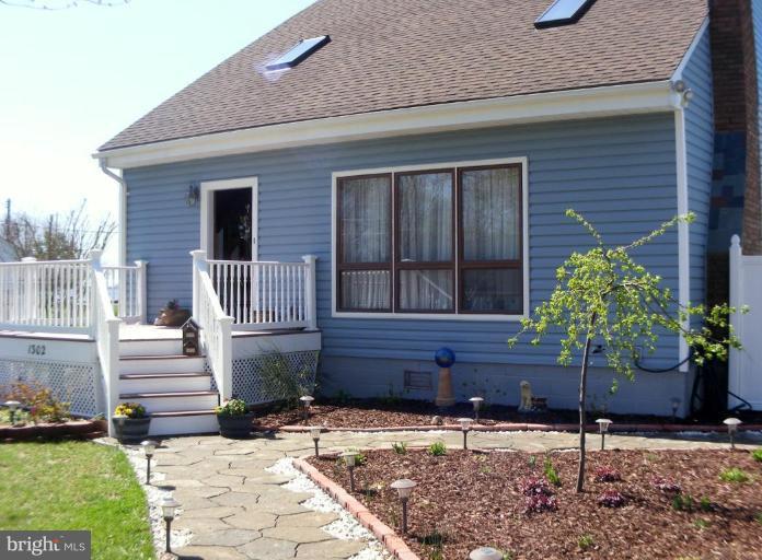 1302 Garrett Road Chester, MD 21619 - Photo 2 of 29 nicely landscaped