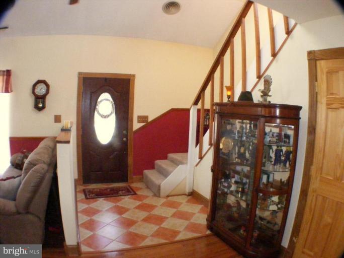 1302 Garrett Road Chester, MD 21619 - Photo 3 of 29 Entry Way