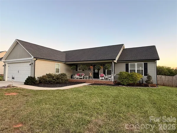 $385,000 | 3923 Ritchie Road, Lincolnton, NC 28092