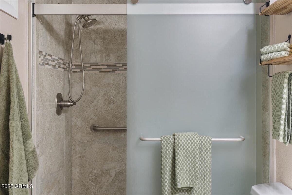 8498 East Chaparral Road Scottsdale, AZ 85250 - Photo 37 of 51 37-Full bath