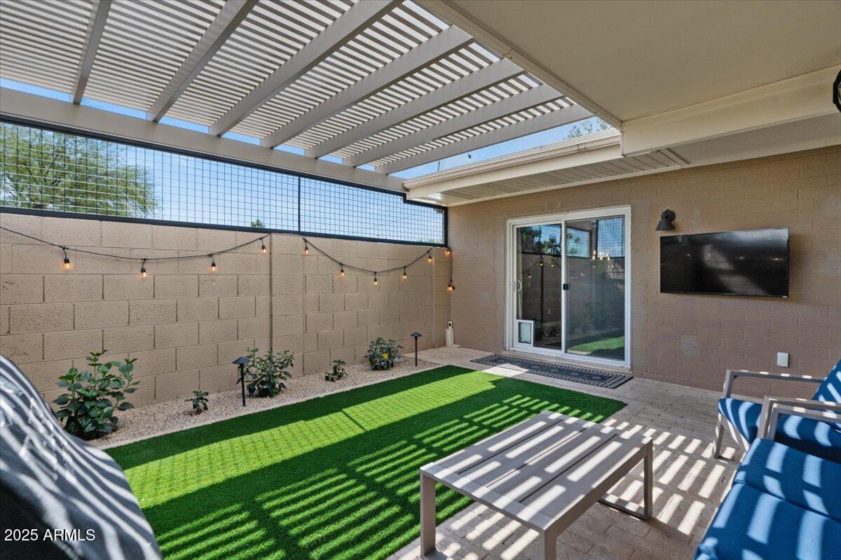 8498 East Chaparral Road Scottsdale, AZ 85250 - Photo 42 of 51 42-Back patio
