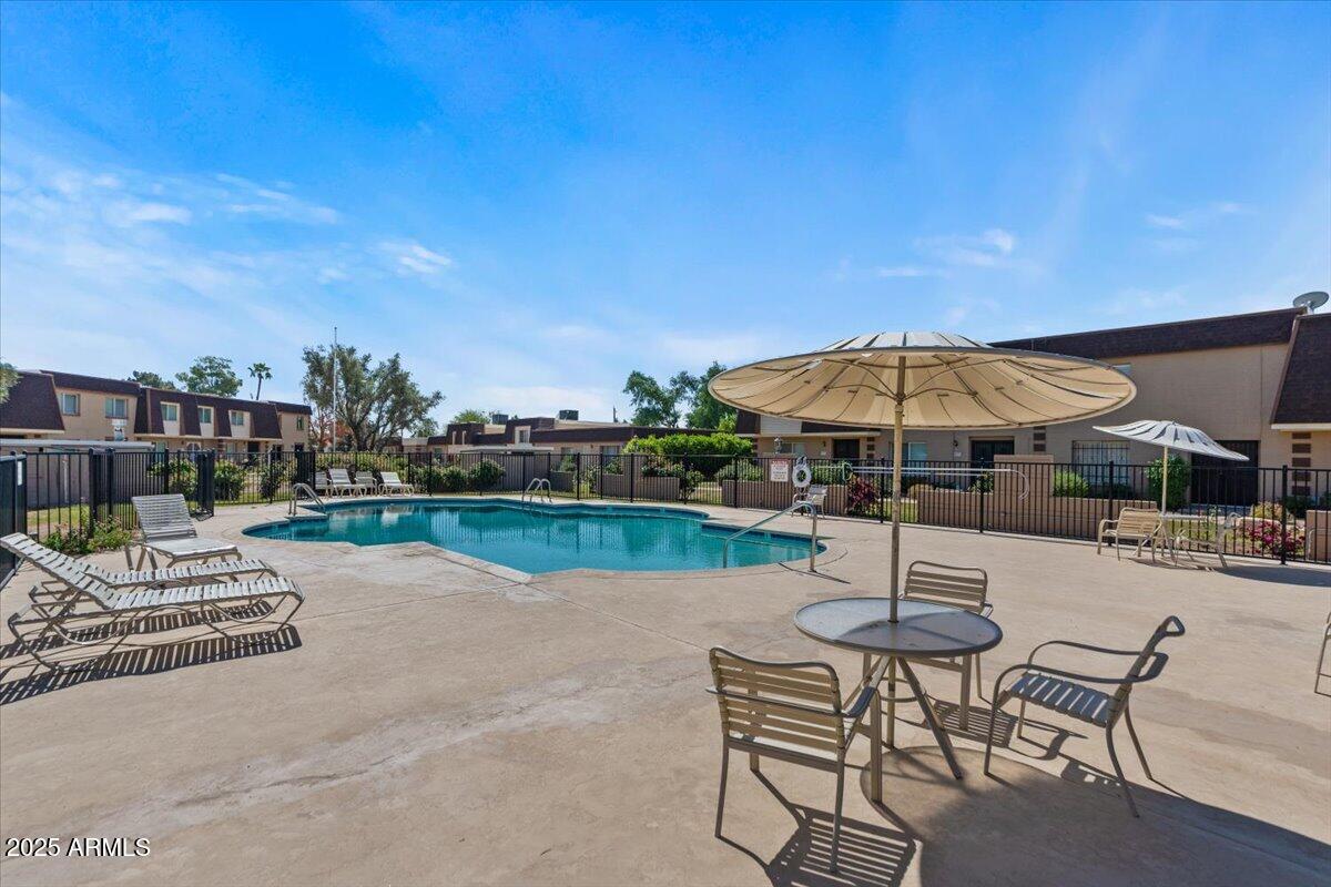 8498 East Chaparral Road Scottsdale, AZ 85250 - Photo 46 of 51 46-Community pool