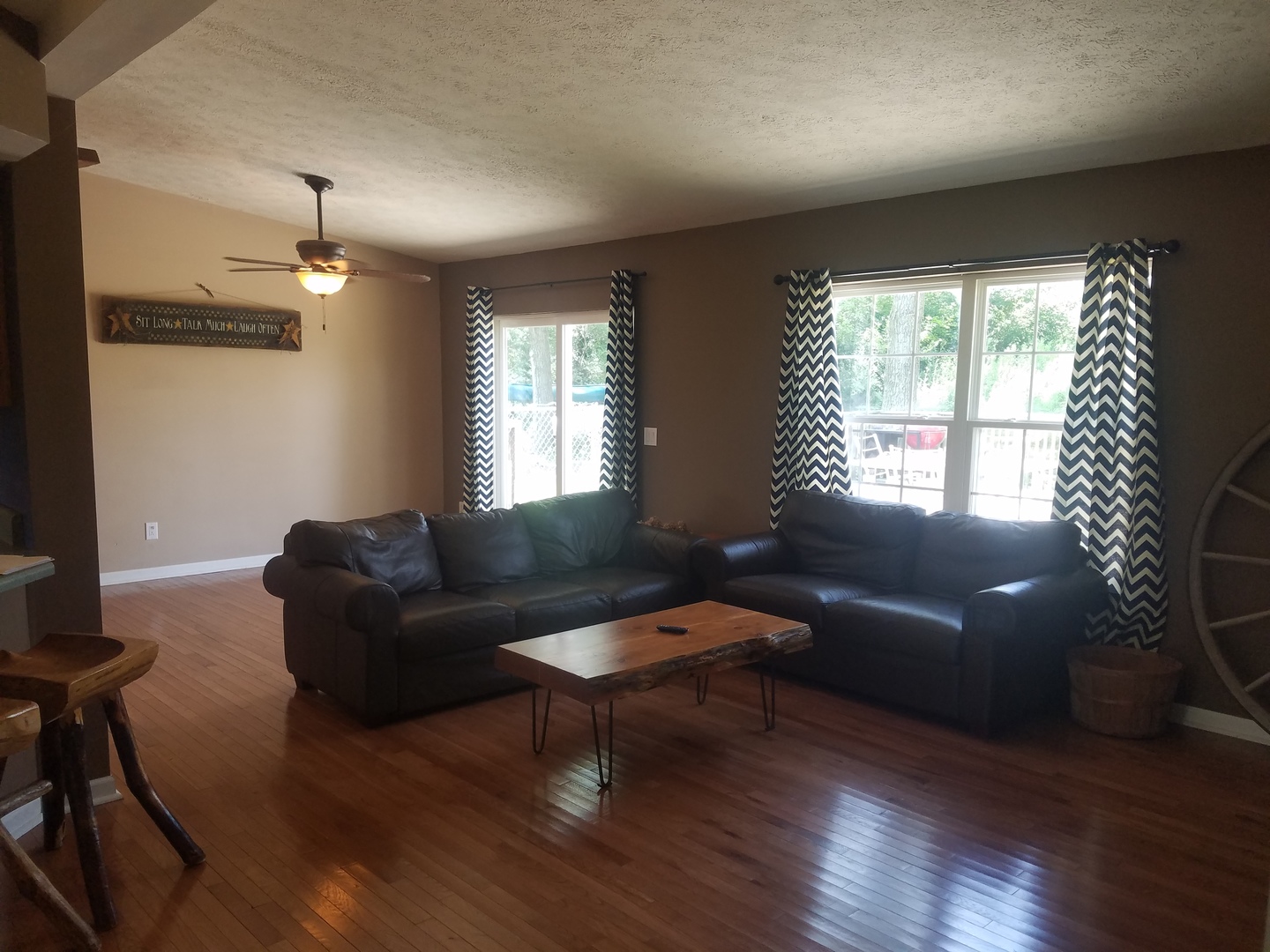 25814 Mary Road Garden Prairie, IL 61038 - Photo 2 of 19 a living room with furniture and a window