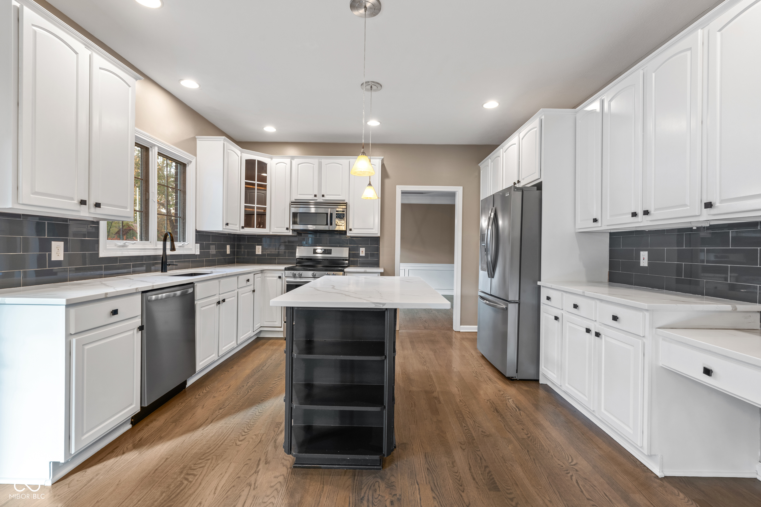 5767 Killdeer Place Carmel, IN 46033 - Photo 2 of 42