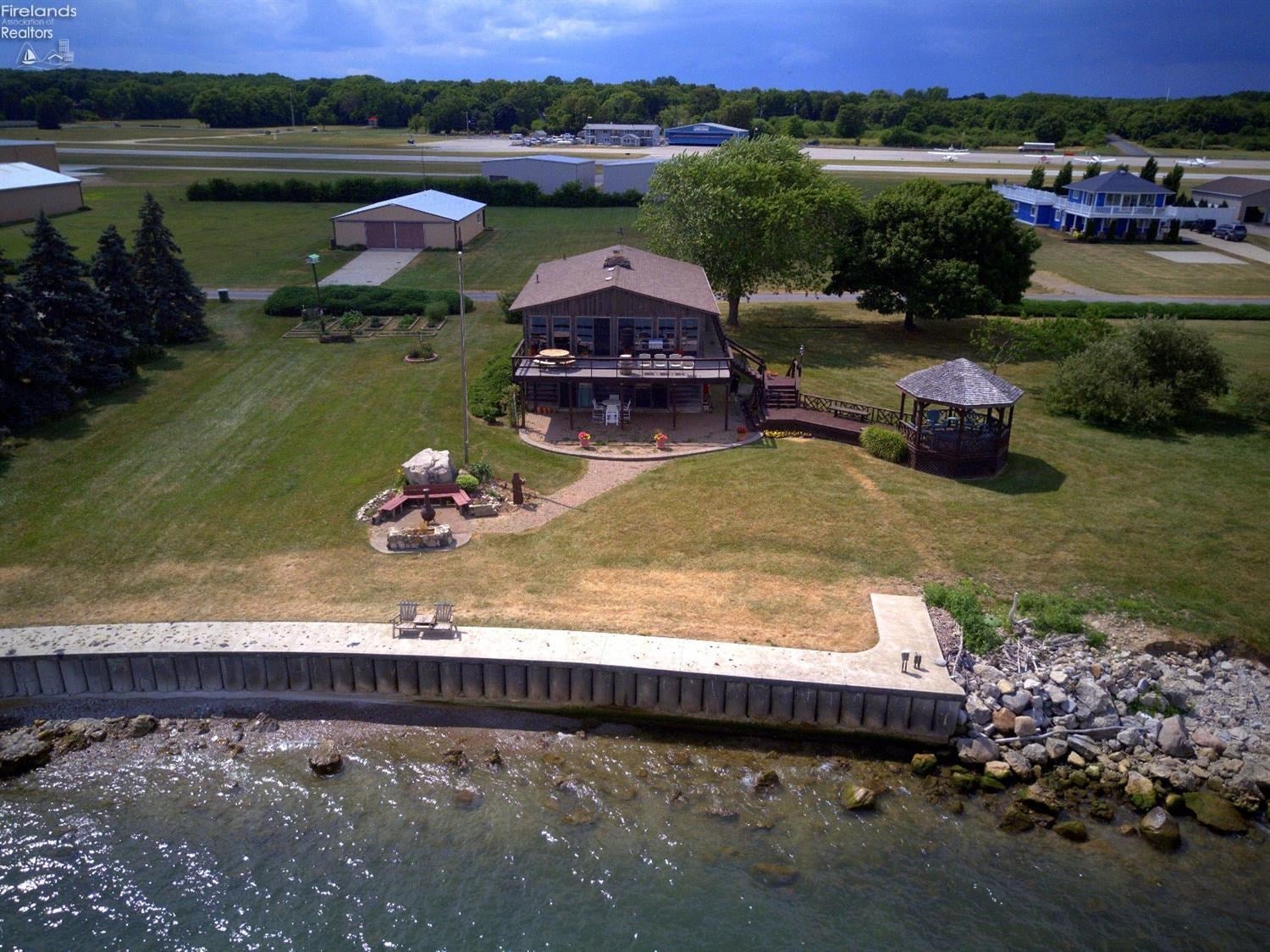 1442 Airline Road Put In Bay, OH 43456 - Photo 6 of 36 Gallery Image 6