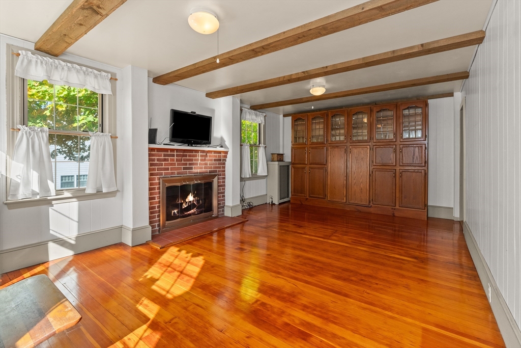 46 Stone Street Beverly, MA 01915 - Photo 5 of 37 Gallery Image 5