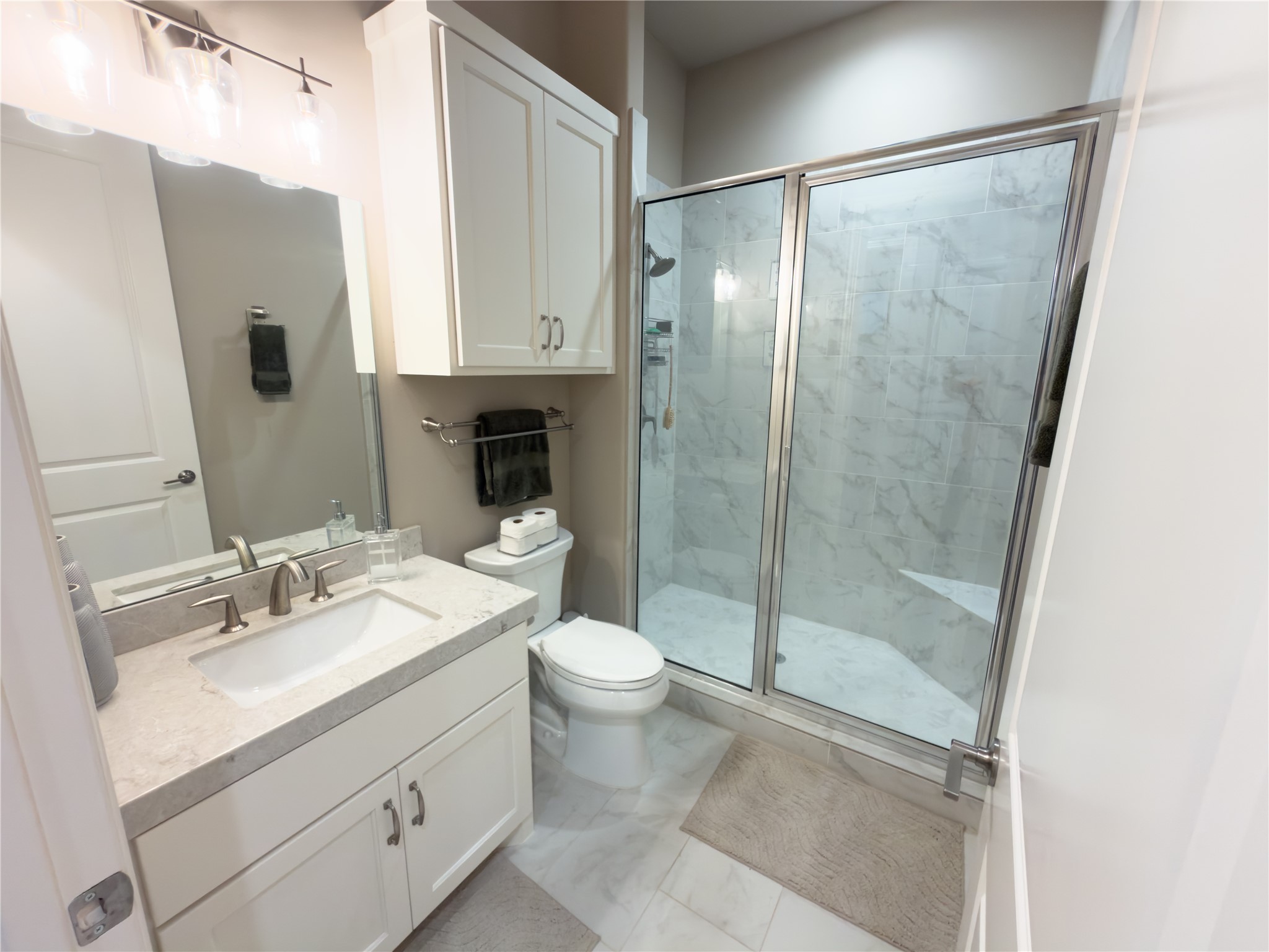 2437 Prairie Hollow Lane Houston, TX 77077 - Photo 11 of 27 Full bath - 2nd Floor