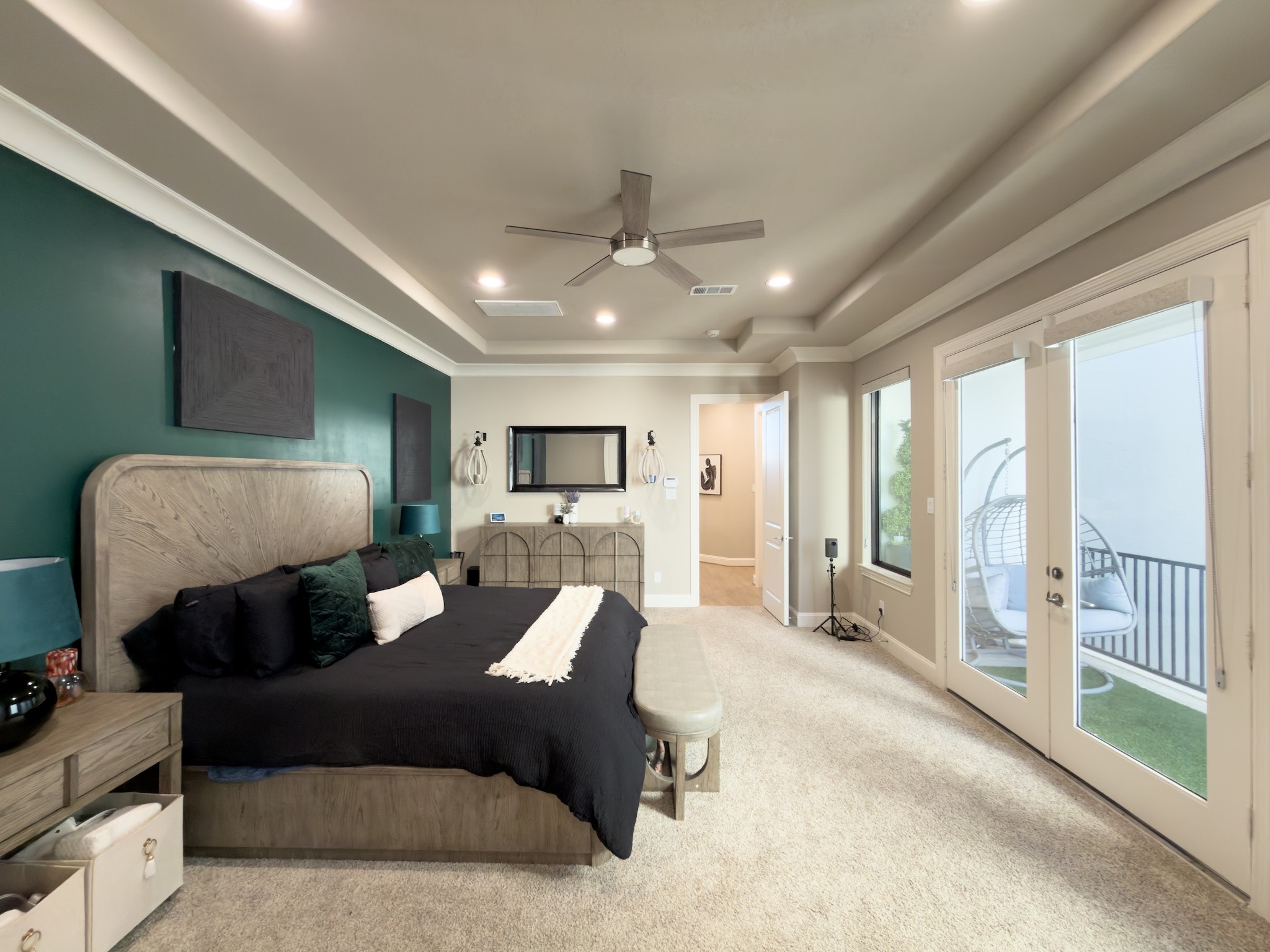 2437 Prairie Hollow Lane Houston, TX 77077 - Photo 14 of 27 Large Primary Room - 2nd Floor