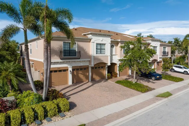 a view of a house with outdoor space