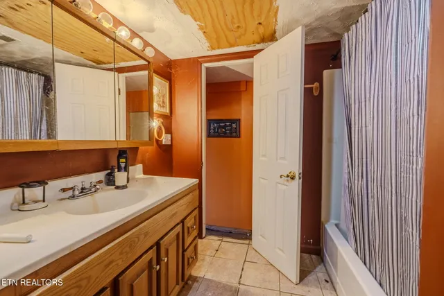 $299,999 | 210 Last Lz Lane, Speedwell, TN 37870