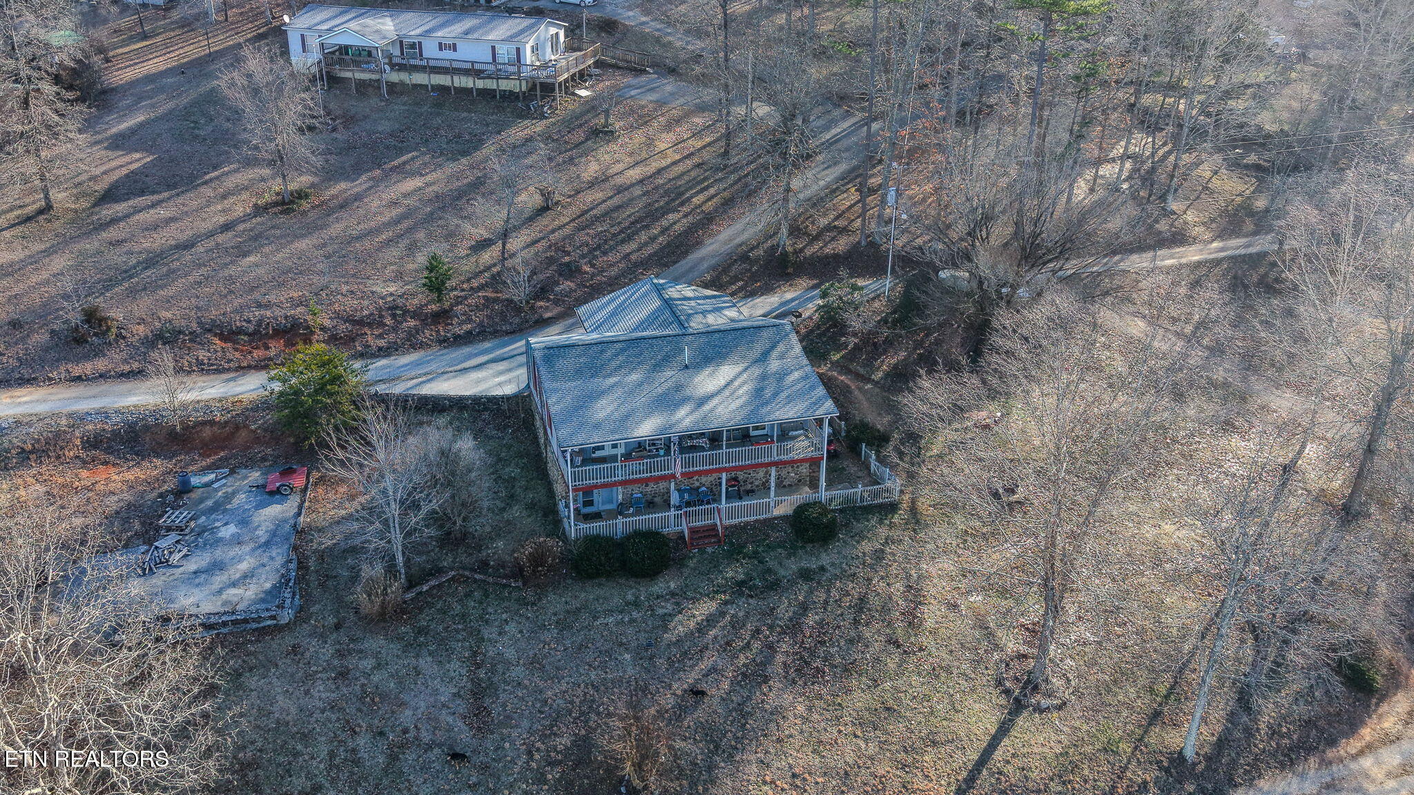 210 Last Lz Lane Speedwell, TN 37870 - Photo 26 of 28 24-web-or-mls-DJI_20260121073443_0764_D